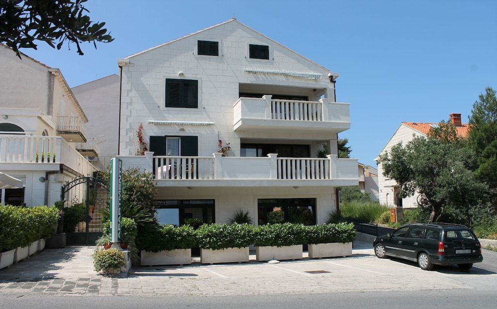 Apartments Logos 1