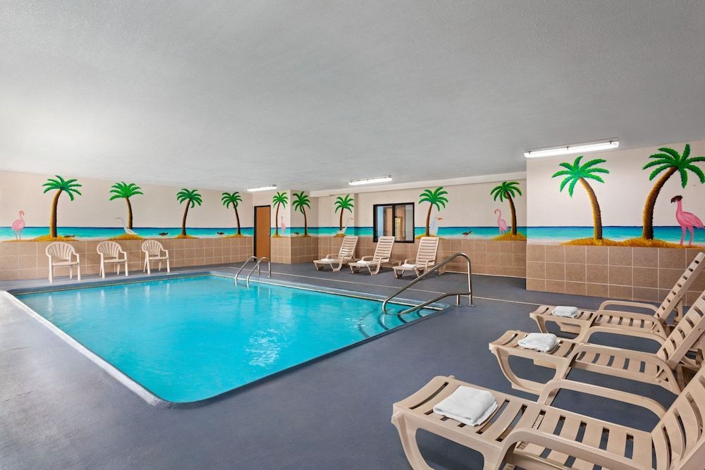 Days Inn by Wyndham Kansas City International Airport 1