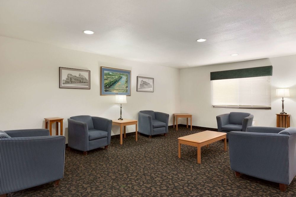 Travelodge by Wyndham Belen 2