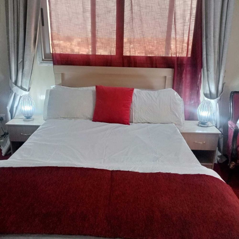 Paris - Toubab Dialaw - Sally Beach Hotel Yenne - Toubab Dialaw