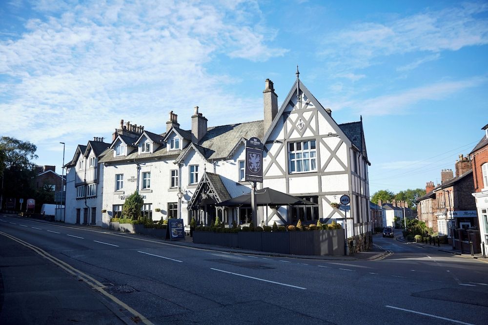 De Trafford Arms by Chef & Brewer Collection 1
