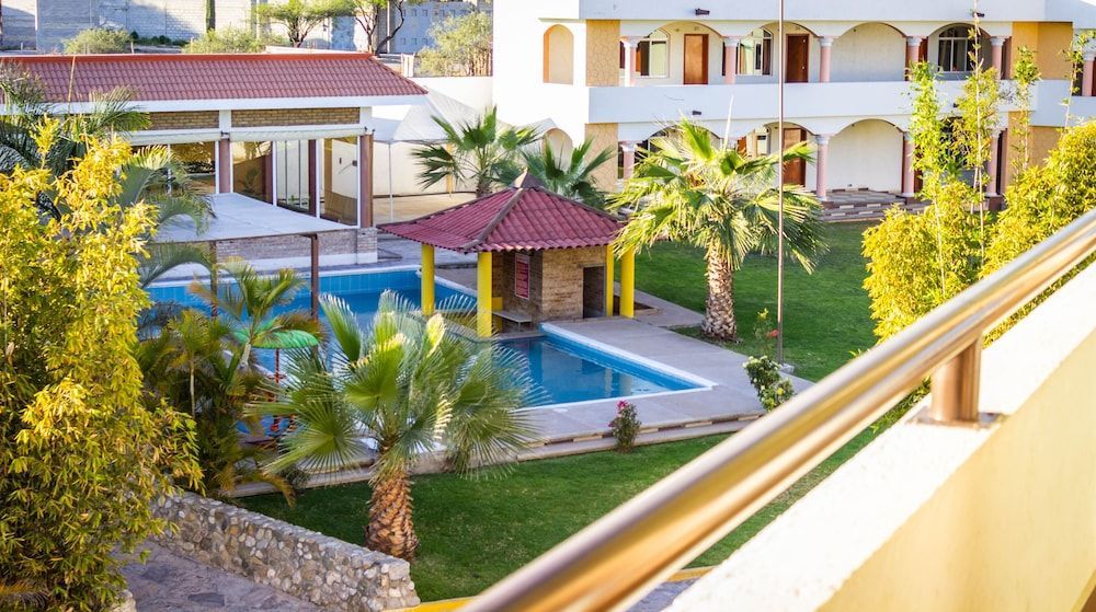 Villa Jardines 1