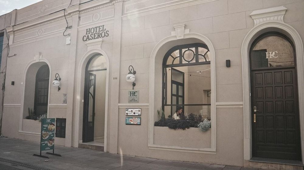 Hotel Caseros Salta 1