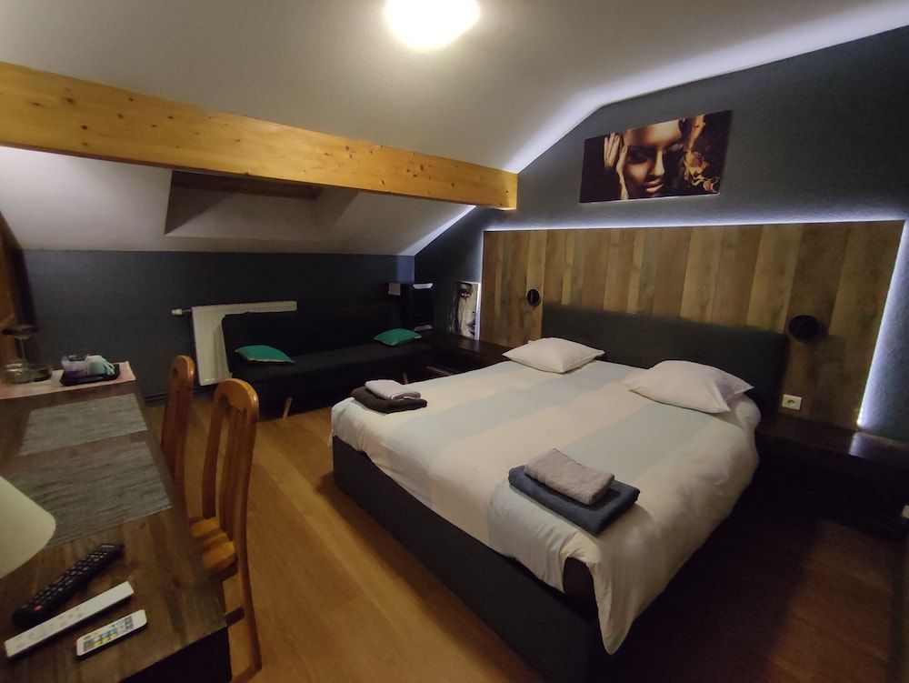 Logis Auberge de la Poirie 2