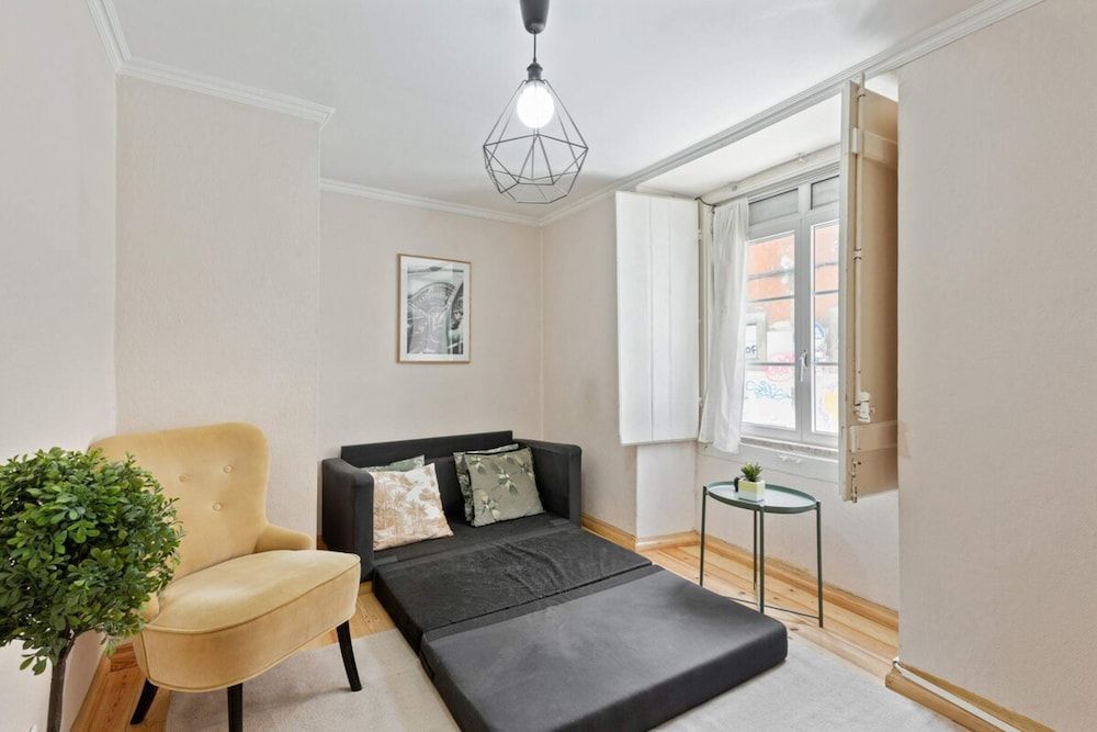 Portuguese Design 1 Bedroom Apartment in the Heart of Lisbon 1