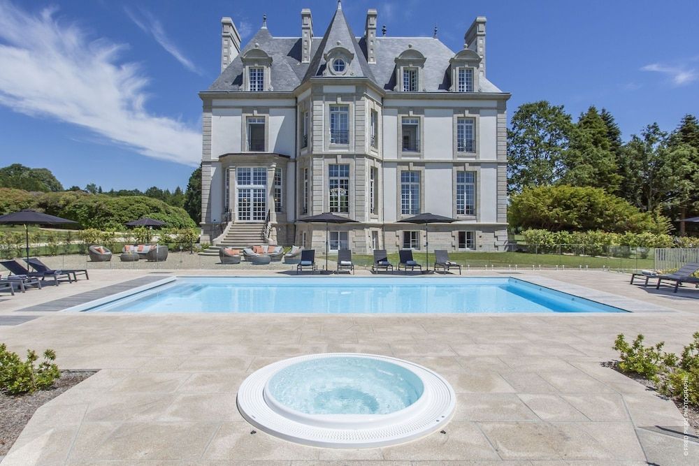 Chateau Les Garennes 1