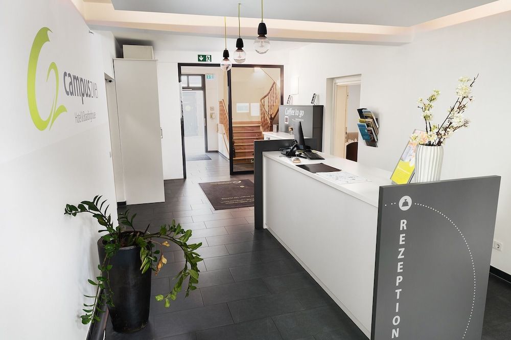 Hotel CampusZwei Komfortable Doppelzimmer & Apartments mit Küche Zentral in Ludwigsburg ideal für Business & Langzeitaufenthalte 24h Check in Kinder bis 14 Jahre übernachten kostenlos 2