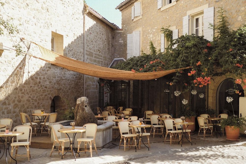 Le Moulin, Lourmarin, a Beaumier Hotel 1