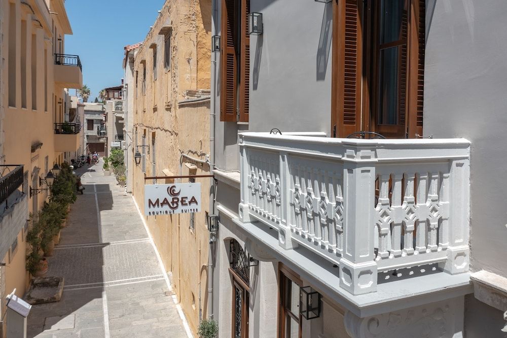 Marea Boutique Suites 1
