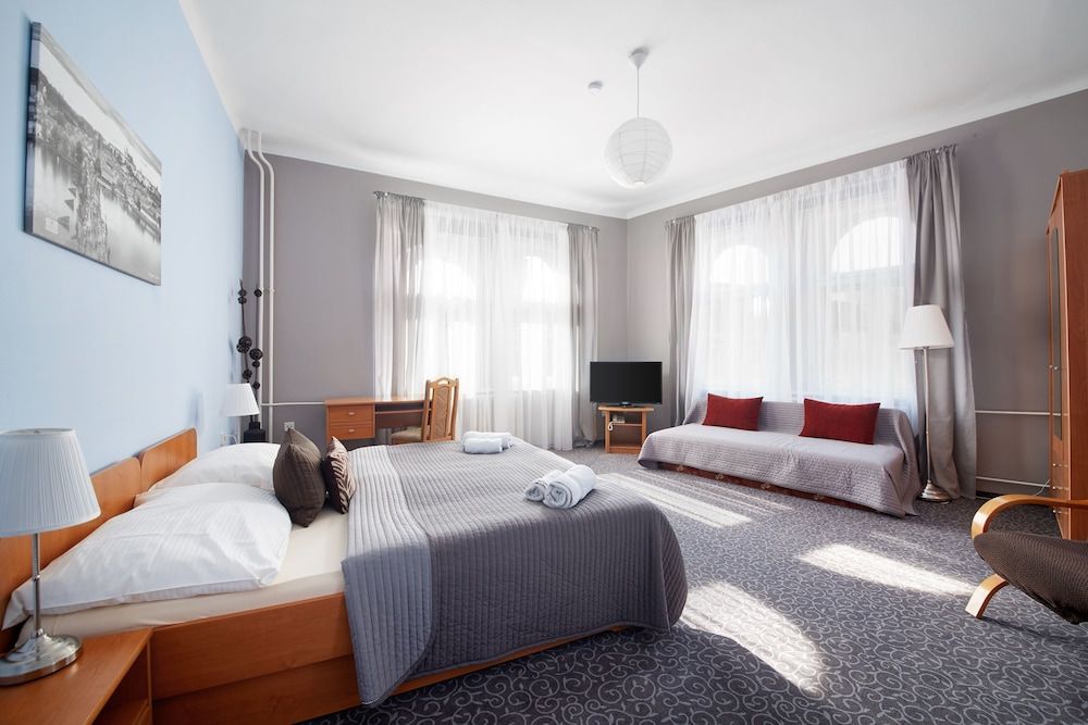 Hotel City Bell 1