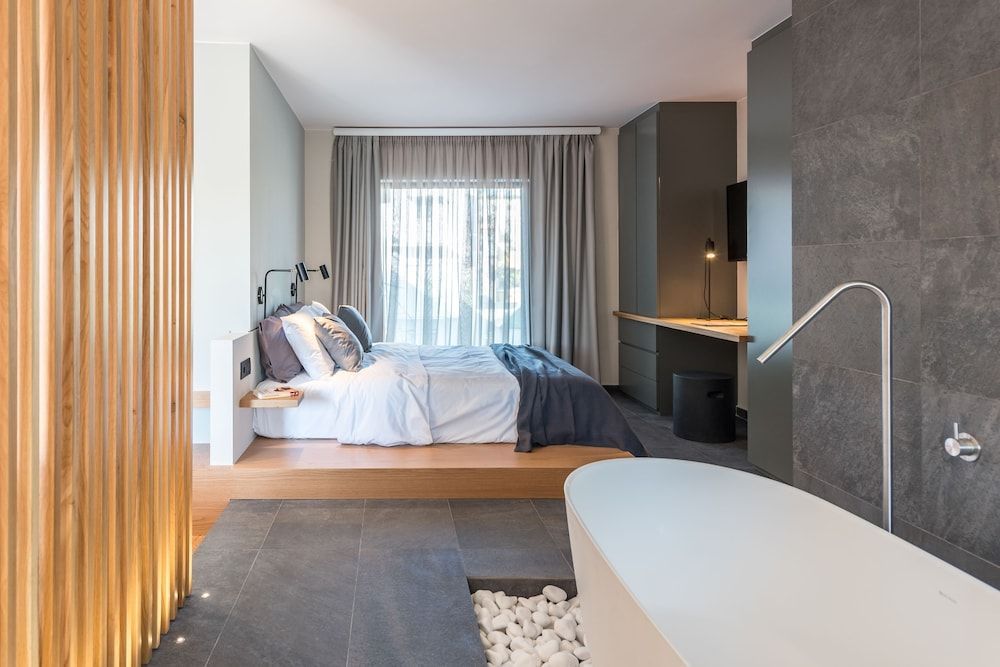 Hub Suites, Luxury living in Athens 2