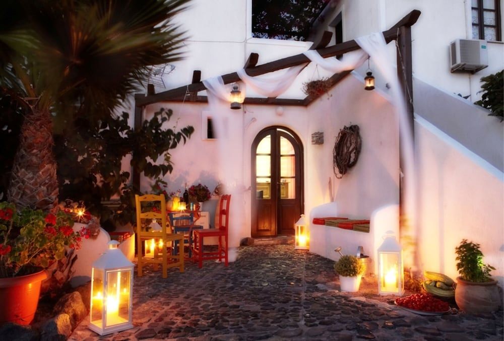 Anna Traditional Apartments 2