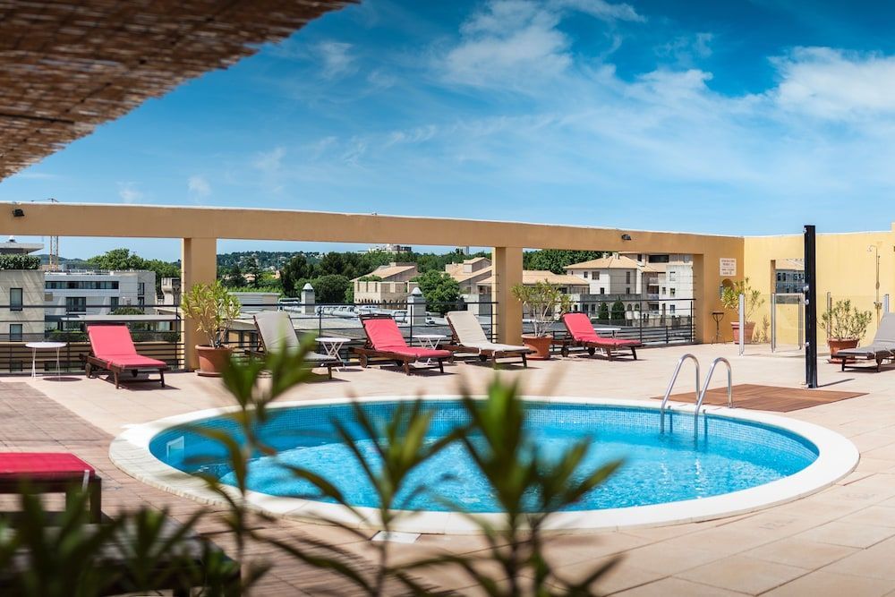 Avignon Grand Hotel 1