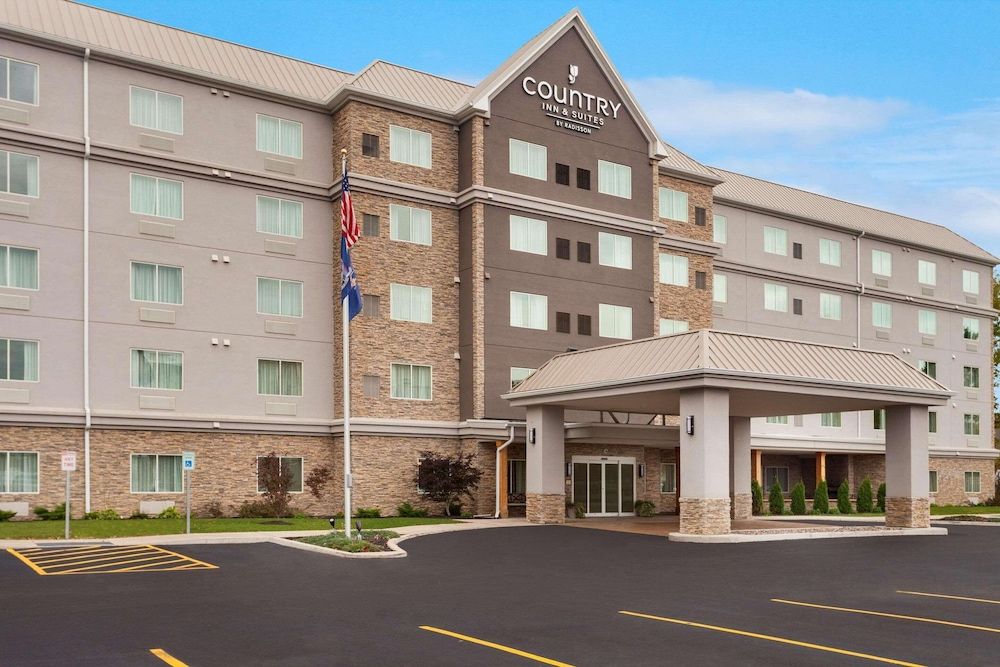 Country Inn & Suites by Radisson, Buffalo South I-90, NY 1