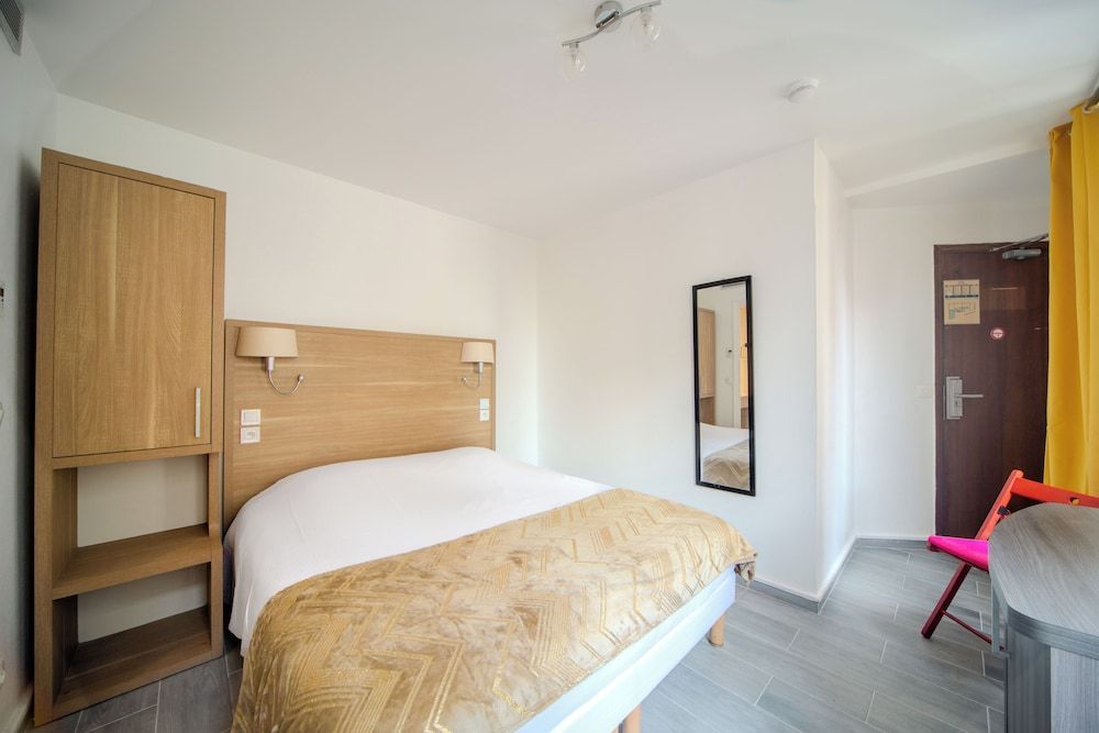 Inspire Hotel 1