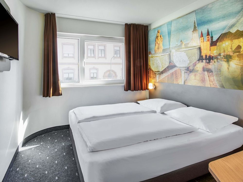 B&B Hotel Würzburg-City 1