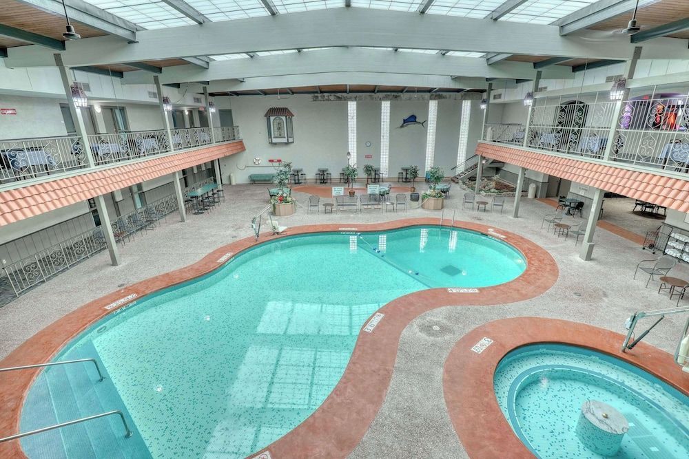 Quality Inn & Suites Green Bay Downtown 1