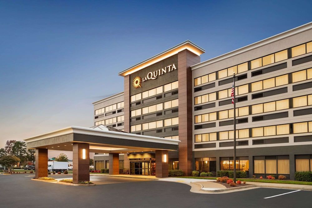 La Quinta Inn & Suites by Wyndham Richmond-Midlothian 1