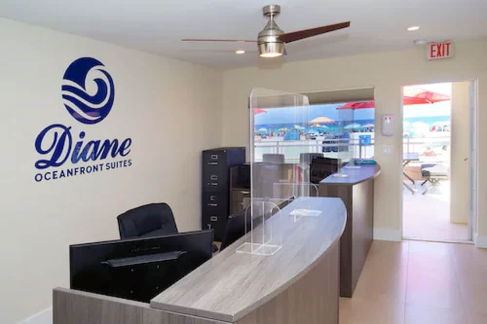 Diane Oceanfront Suites 2