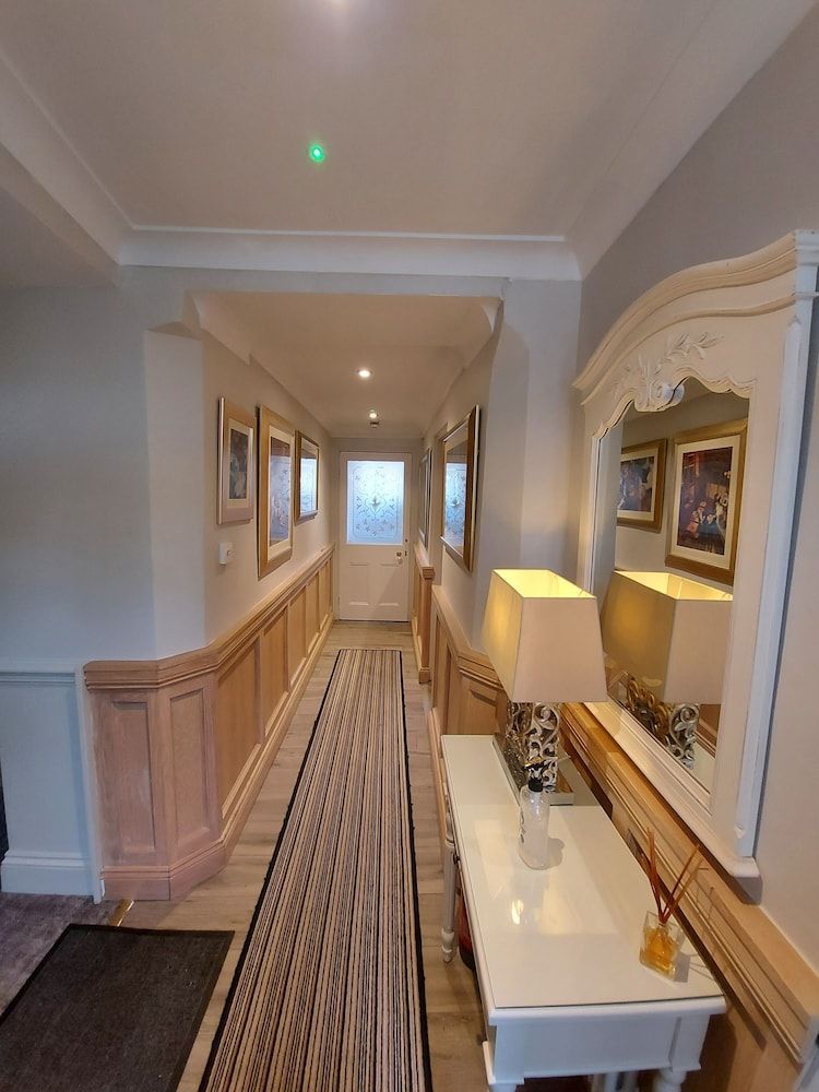 Castle View Guest House 2