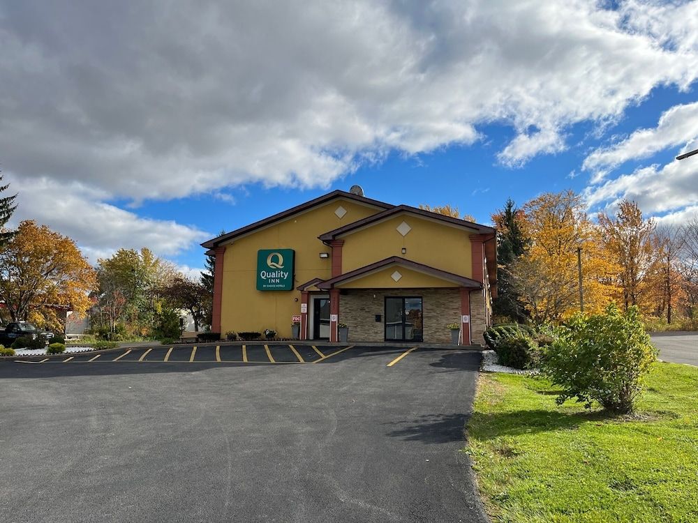 Quality Inn Oneida near Casino 1