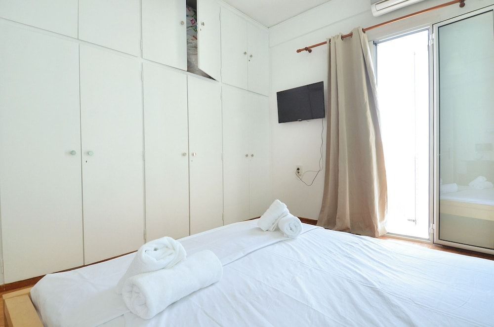 A cute & comfortable 2 bedroom apartment 2