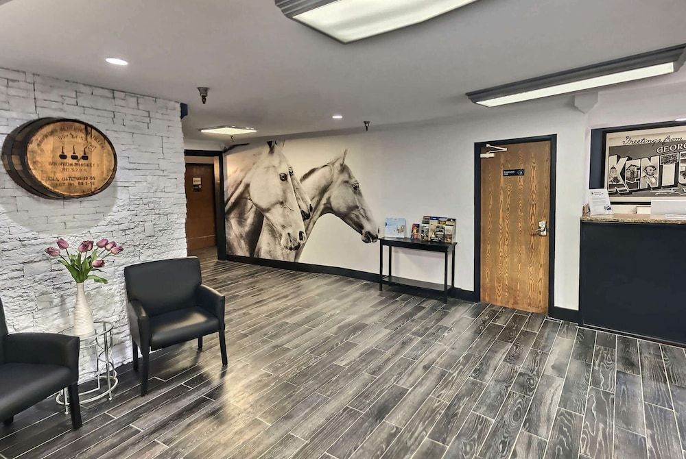 Super 8 by Wyndham Georgetown 2