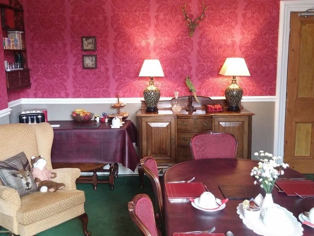 Warwick Lodge 1