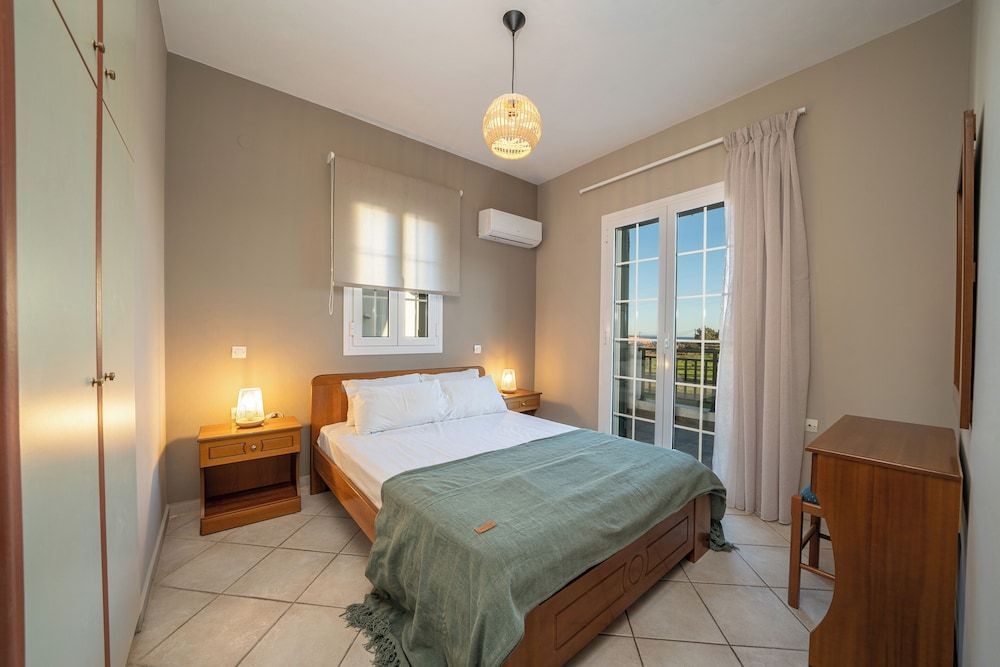 Captain's Villas 2