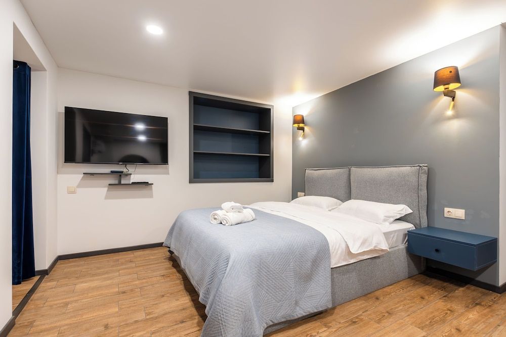 Stones Throw Apartments 2