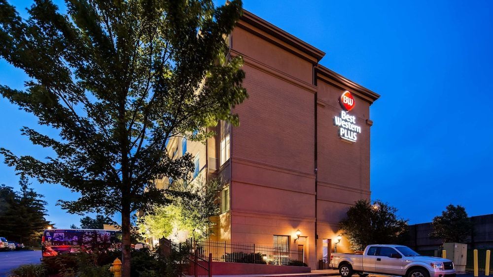 Best Western PLUS Hannaford Inn & Suites 1