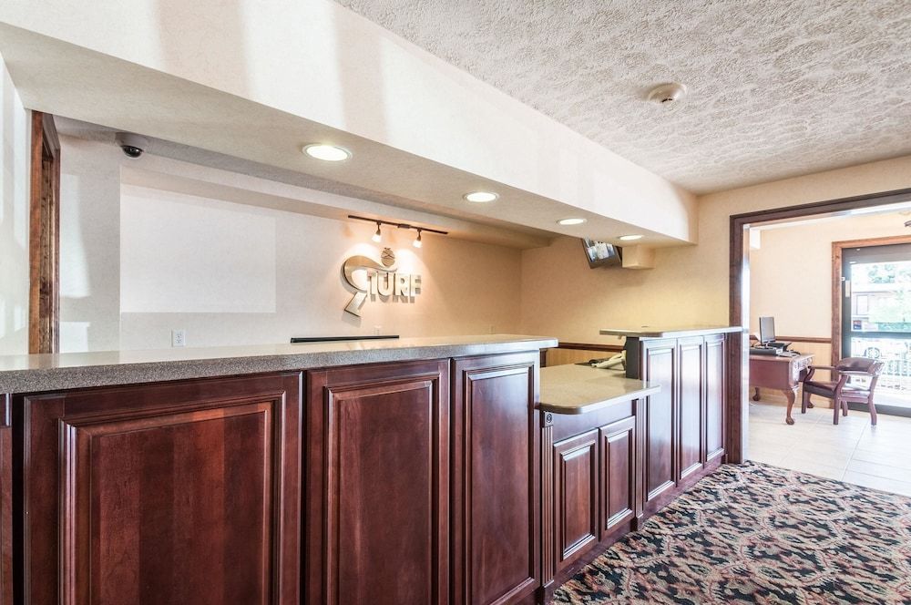 Rodeway Inn & Suites Charles Town 2