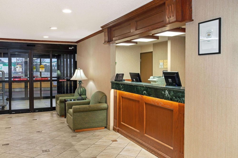La Quinta by Wyndham Stevens Point 2