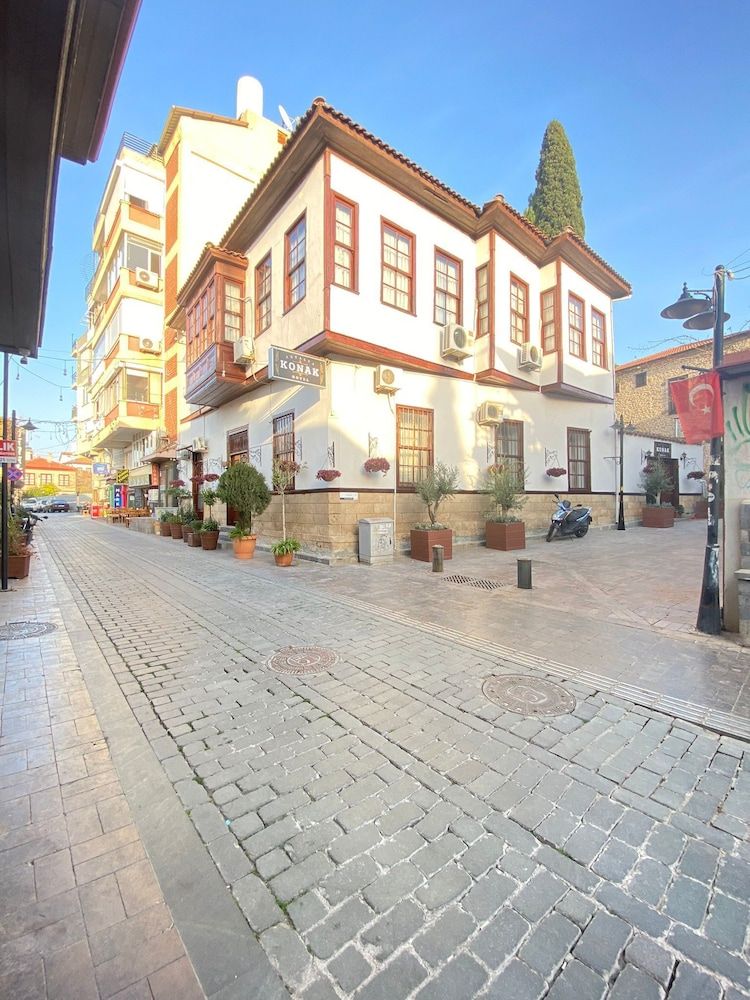 Konak Hotel Kaleiçi 1