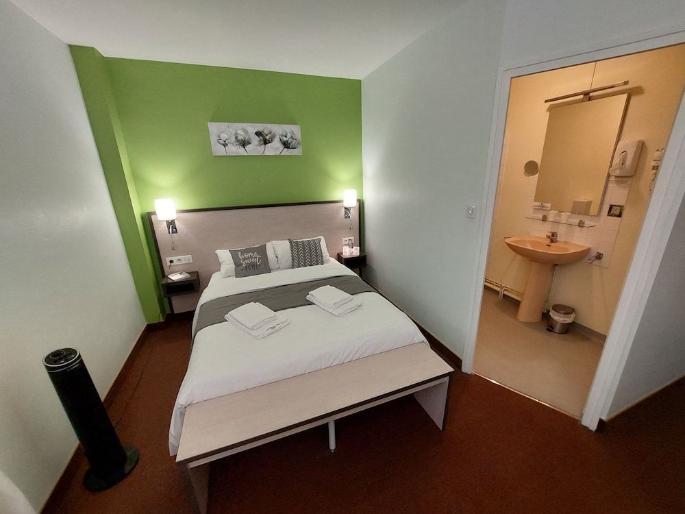 Le 120 - Groupe Logis Hotels - Ex Auberge la Terrasse 2