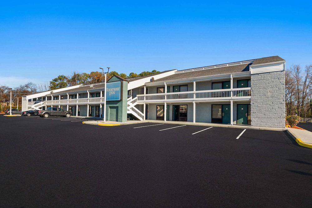 Rodeway Inn Richmond West End 1