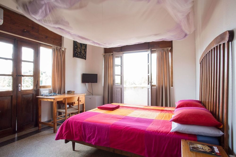 Q2 Bar & Guesthouse 2