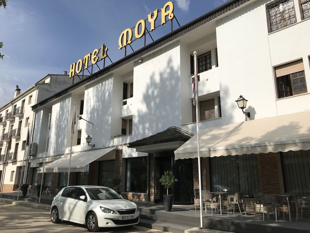 Hotel Moya Landete 1