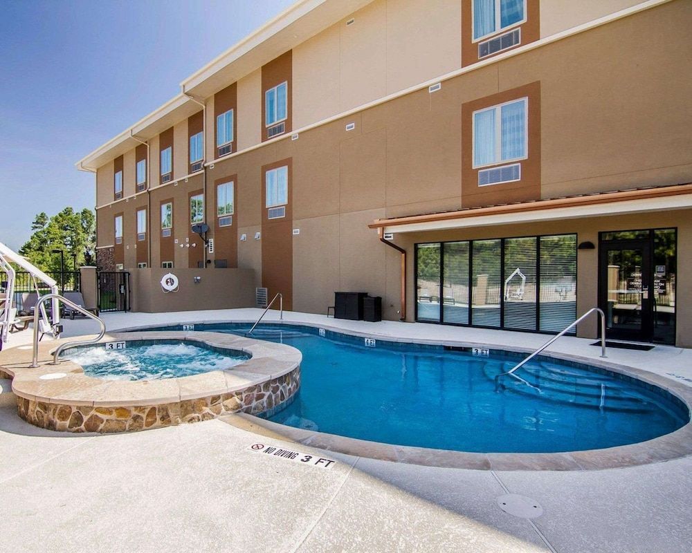 MainStay Suites Lufkin 1