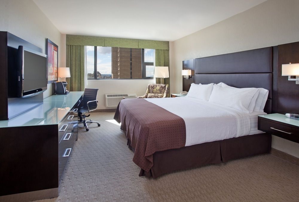 Holiday Inn VANCOUVER-CENTRE (BROADWAY) by IHG 2