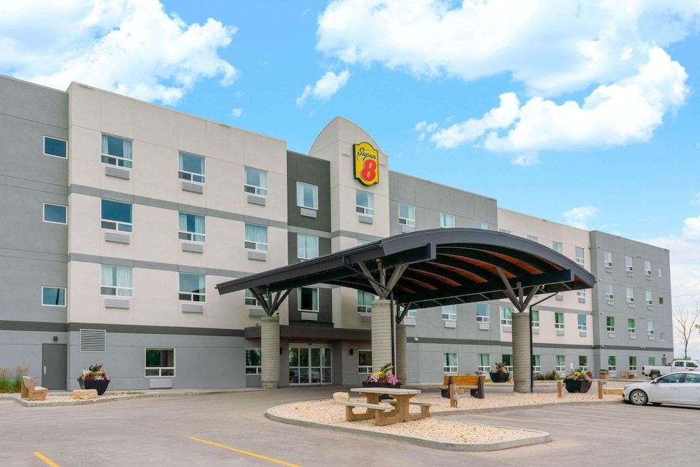 Super 8 by Wyndham Winnipeg East MB 1