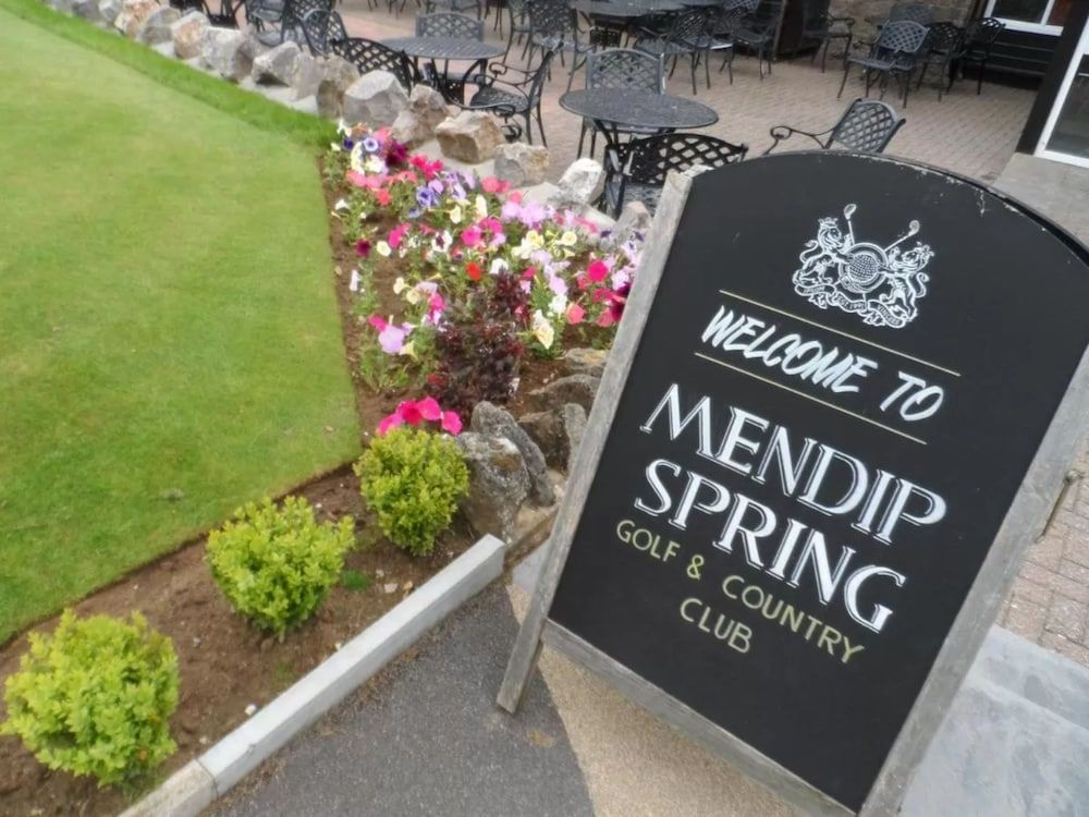 Mendip Spring Golf and Country Club 2