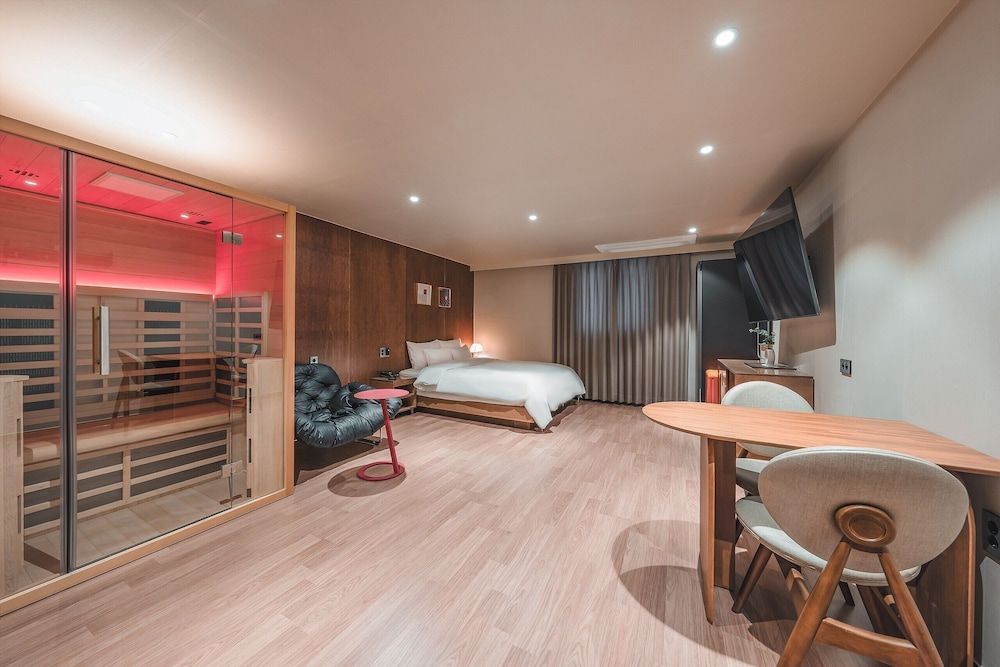 Coolstay Hotel 1
