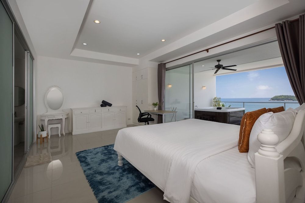 Ocean View Jacuzzi 3BR Kata Penthouse 2