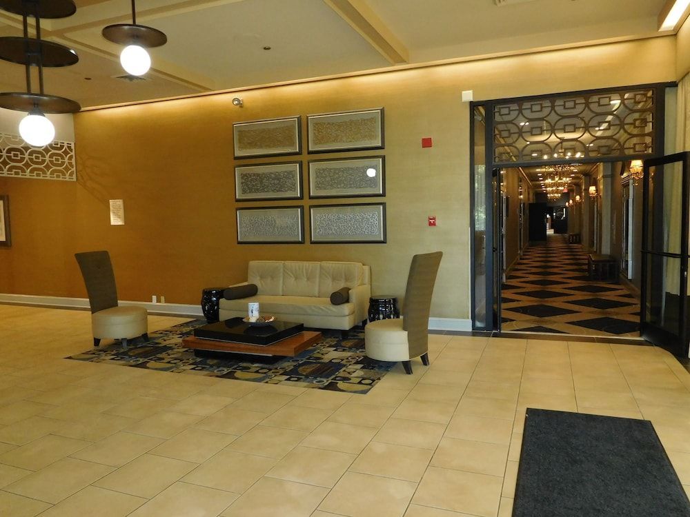 Wyndham Garden Greensboro 2