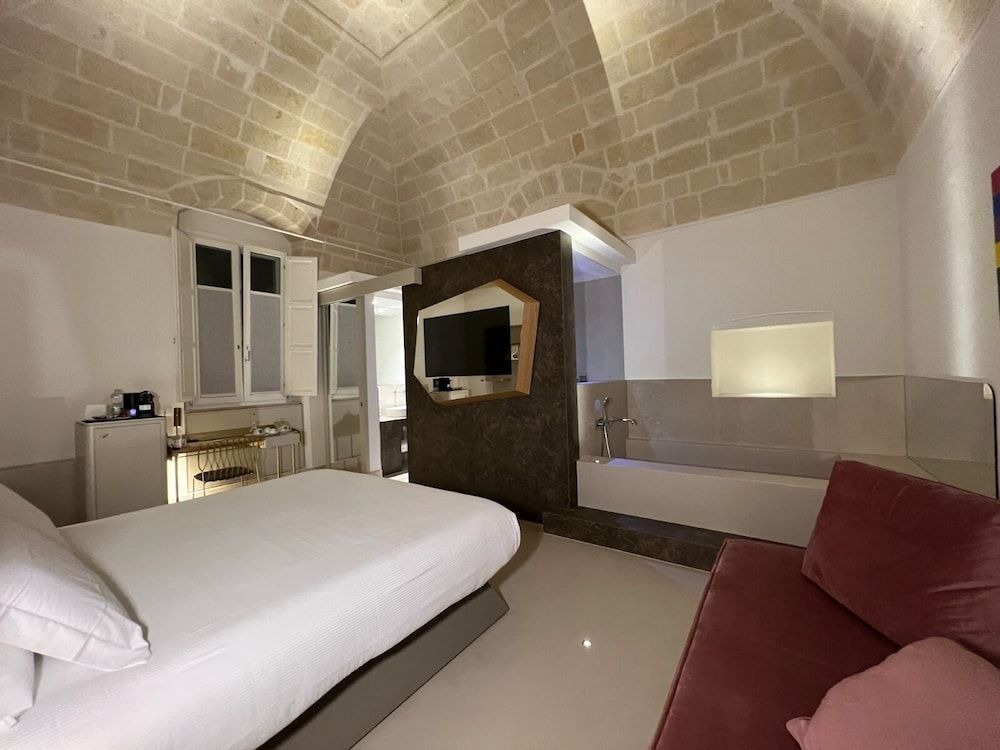 Euvodia Luxury Rooms 1