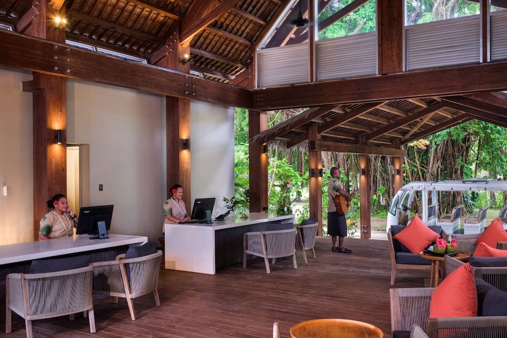 Lomani Island Resort & Spa 1