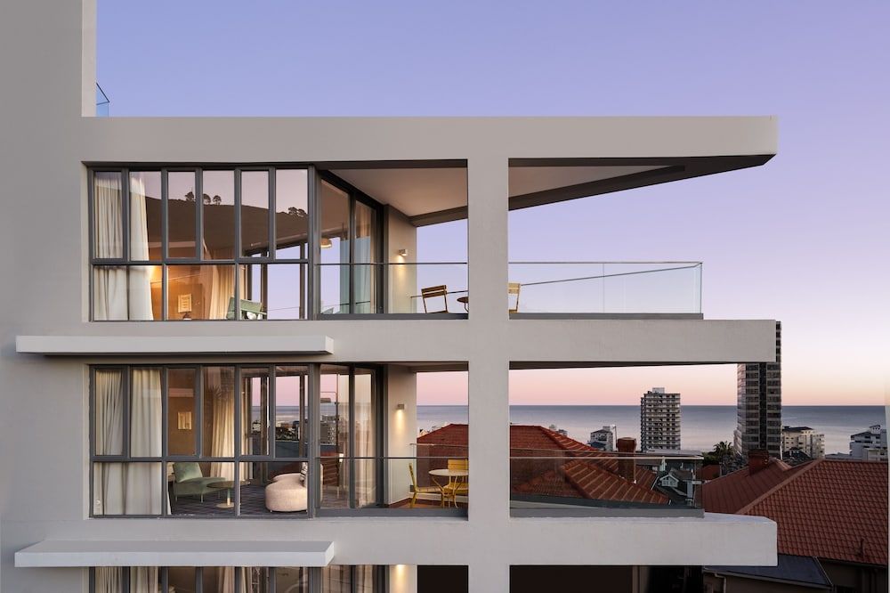 Home Suite Hotels Sea Point 1