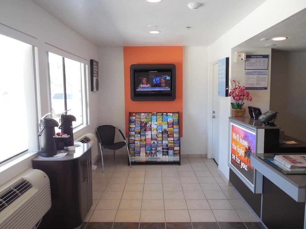 Motel 6 Temecula, CA - Historic Old Town 2