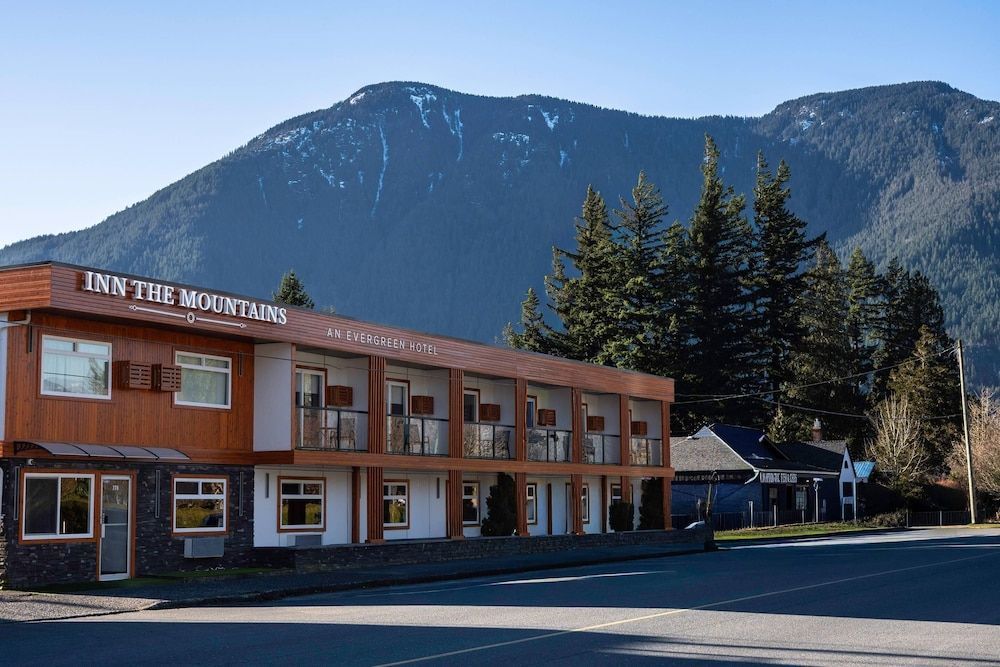 Inn The Mountains, an Ascend Collection Hotel 1